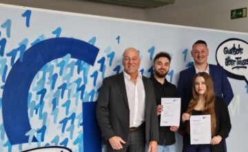 Gratulation zur bestandenen Abschlussprüfung - Foto zu Punkt 2 360x220